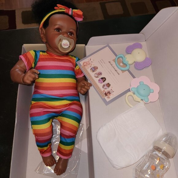 Reborn Baby Girl Doll Life Like Realistic Toddler & Accessories in Box - Picture 6 of 7